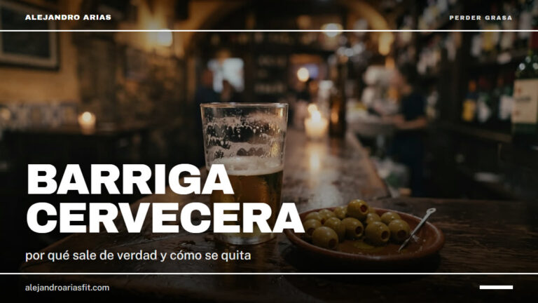 Barriga cervecera: caña de cerveza a medias y plato de aceitunas en la barra de un bar